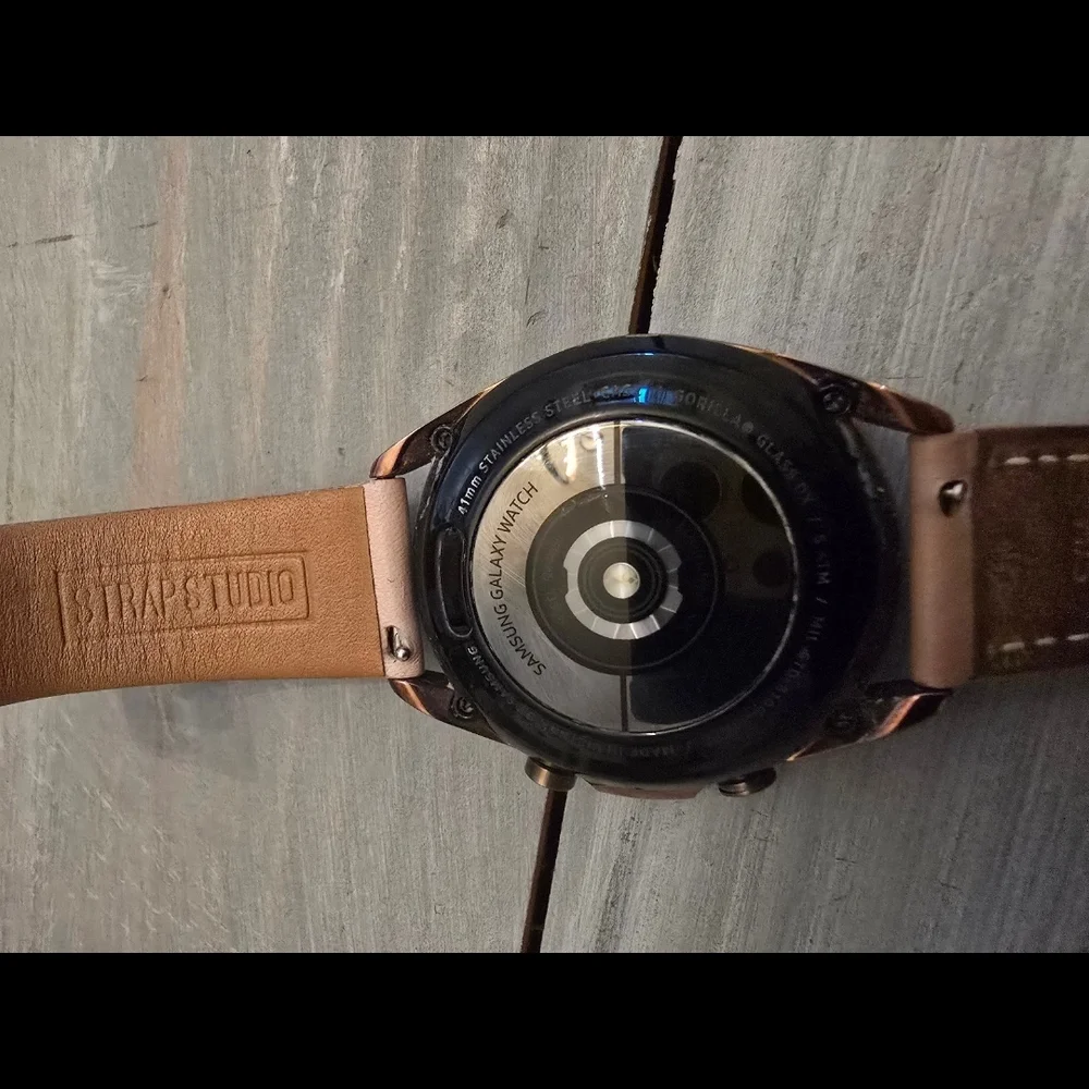 Samsung elegant smartwatch